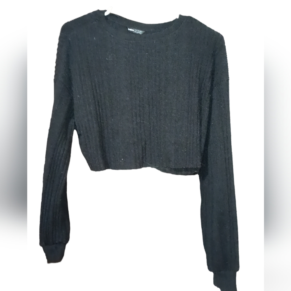 Black cropped long sleeve